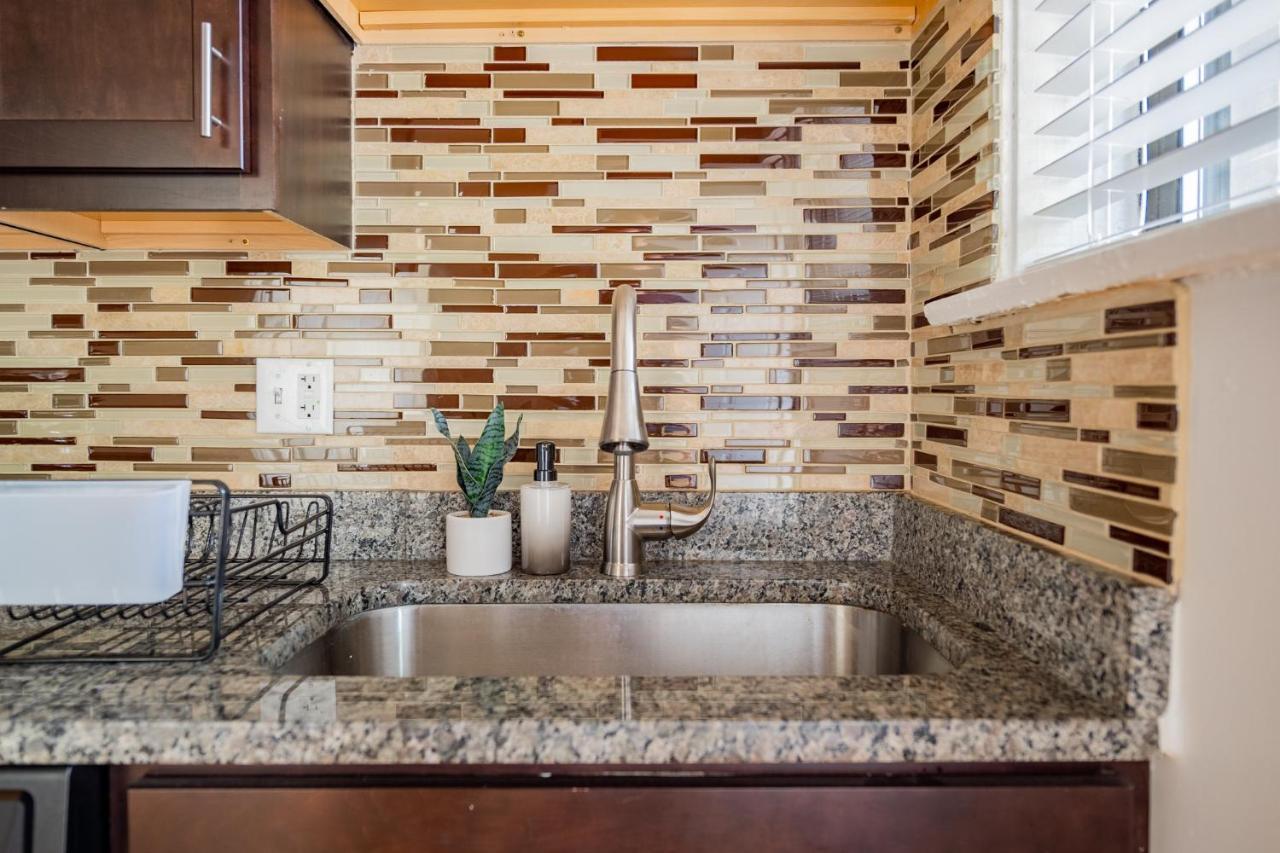 3-Bedroom Gem Apt With In-Unit Laundry - Lawndale 1 & 2 Rep Chicago Eksteriør bilde