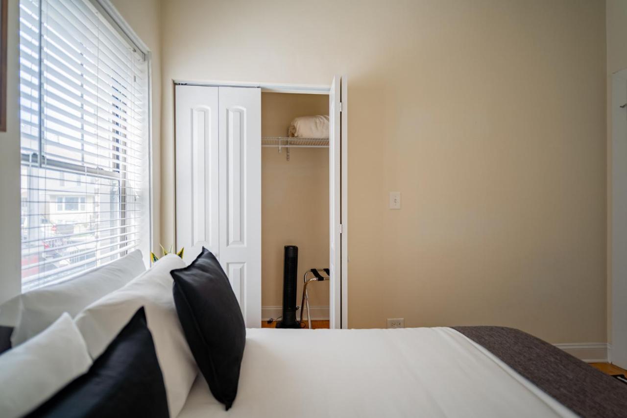3-Bedroom Gem Apt With In-Unit Laundry - Lawndale 1 & 2 Rep Chicago Eksteriør bilde